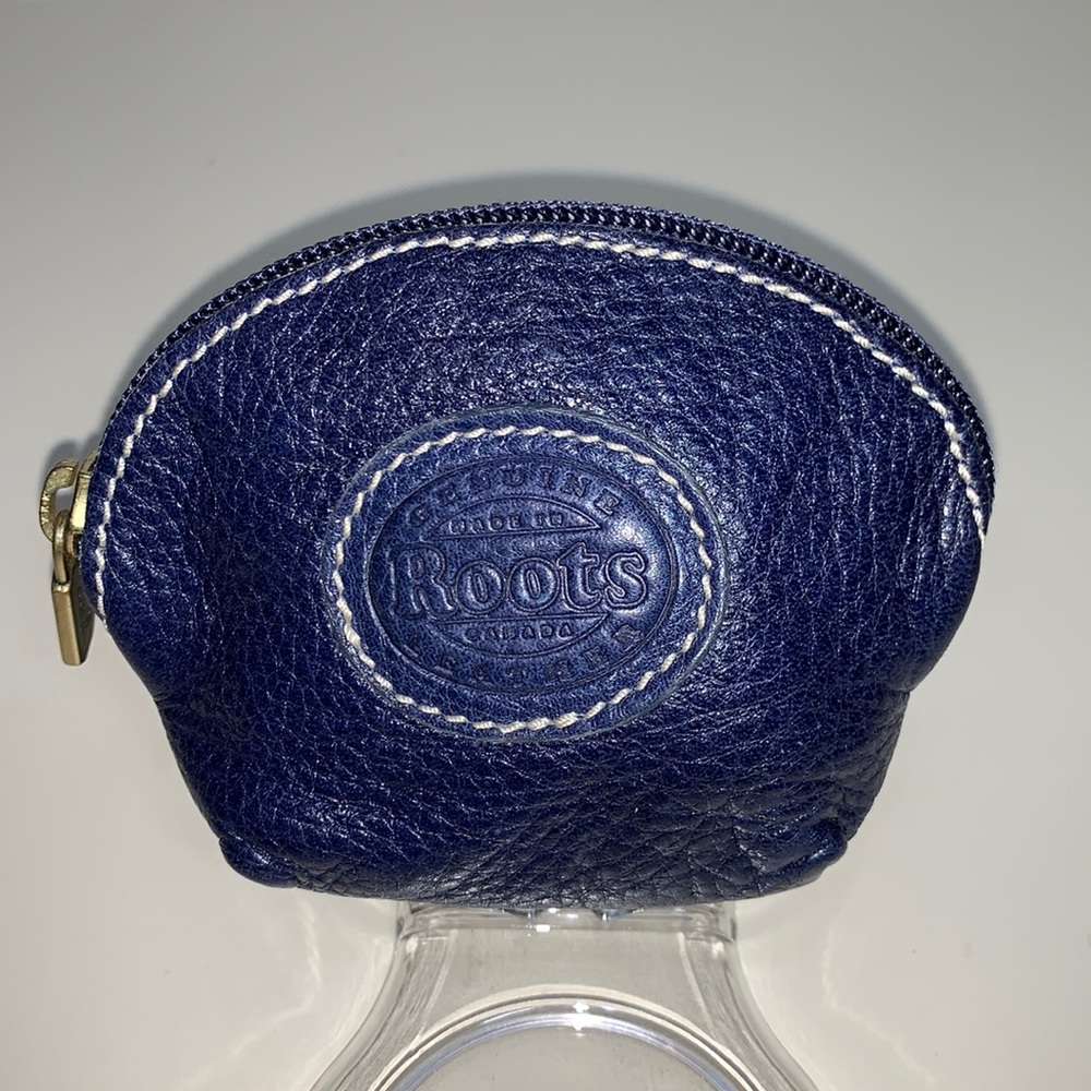 Roots Genuine Leather Small Coin Pouch in Navy Blue